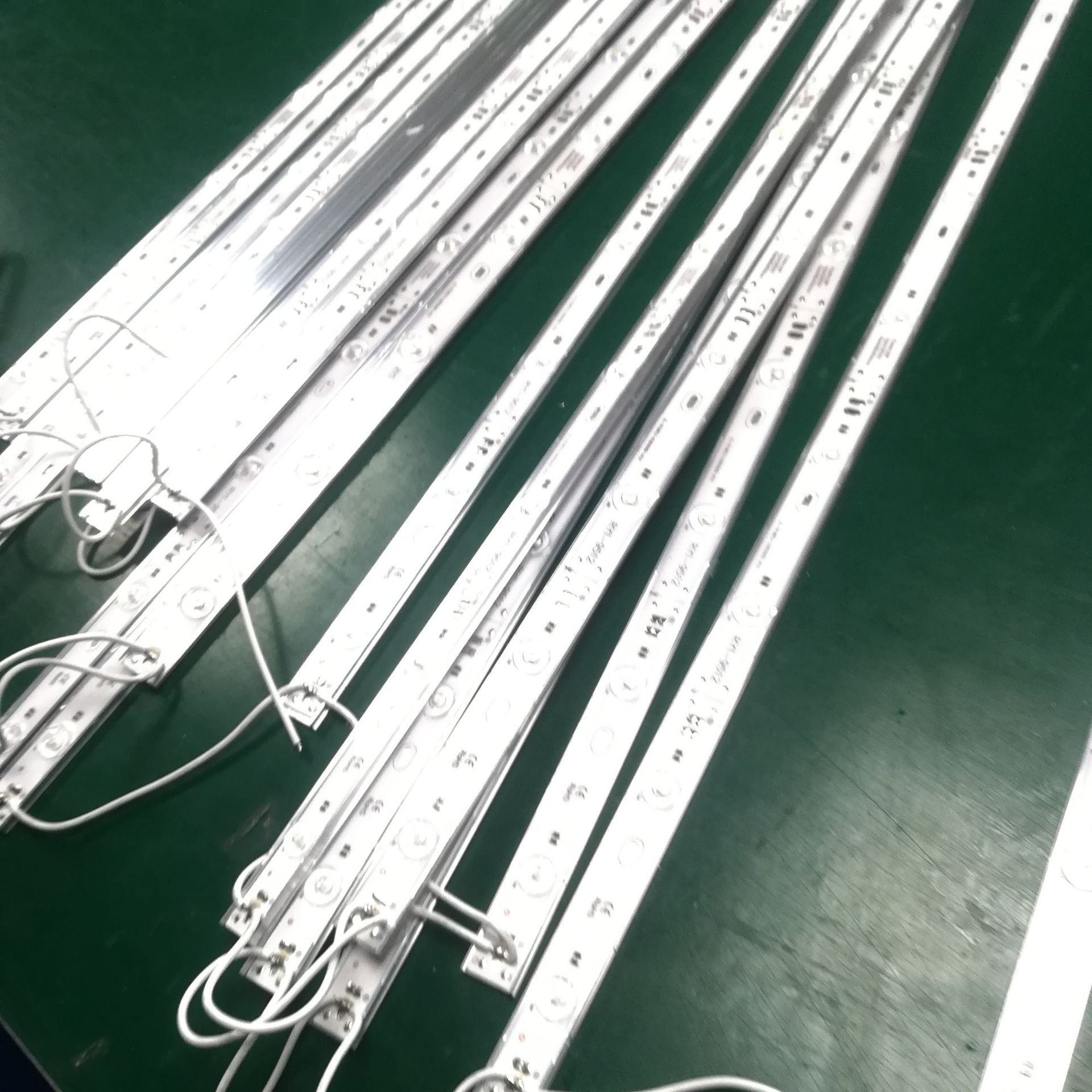 超级漫反射 深圳工厂直销优惠供应高压led漫反射高亮灯条低