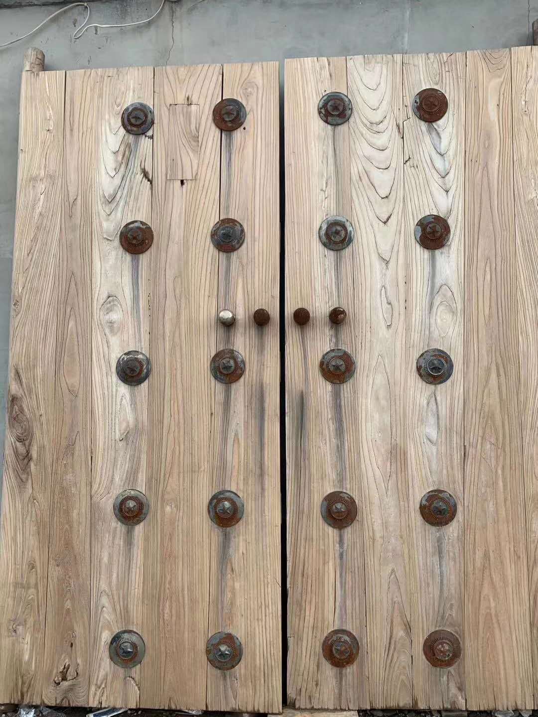 老榆木旧木门榆木门板铁艺木门农村进户大门老窗户老门板庭院门