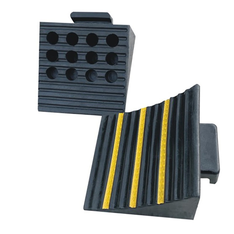 汽车斜坡垫橡胶止滑器三角木挡车器大货车车轮止退器防滑垫