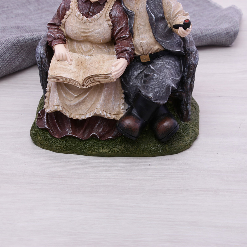 创意老头老太看书树脂工艺品客厅家居摆件情侣生日礼物结婚装饰品