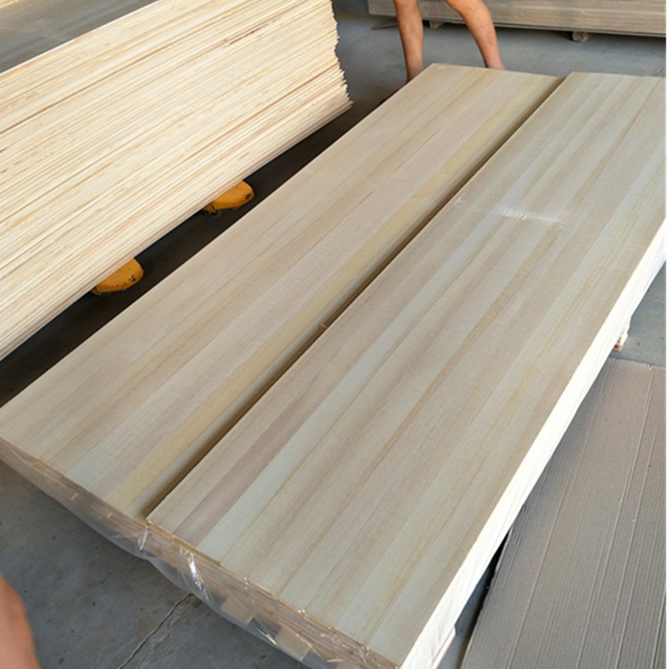工厂直销俄罗斯进口直拼板松木木板材指接插接板樟子松实木板