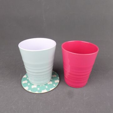 生产厂家定制不易碎密胺仿瓷杯 a5美耐皿双色杯