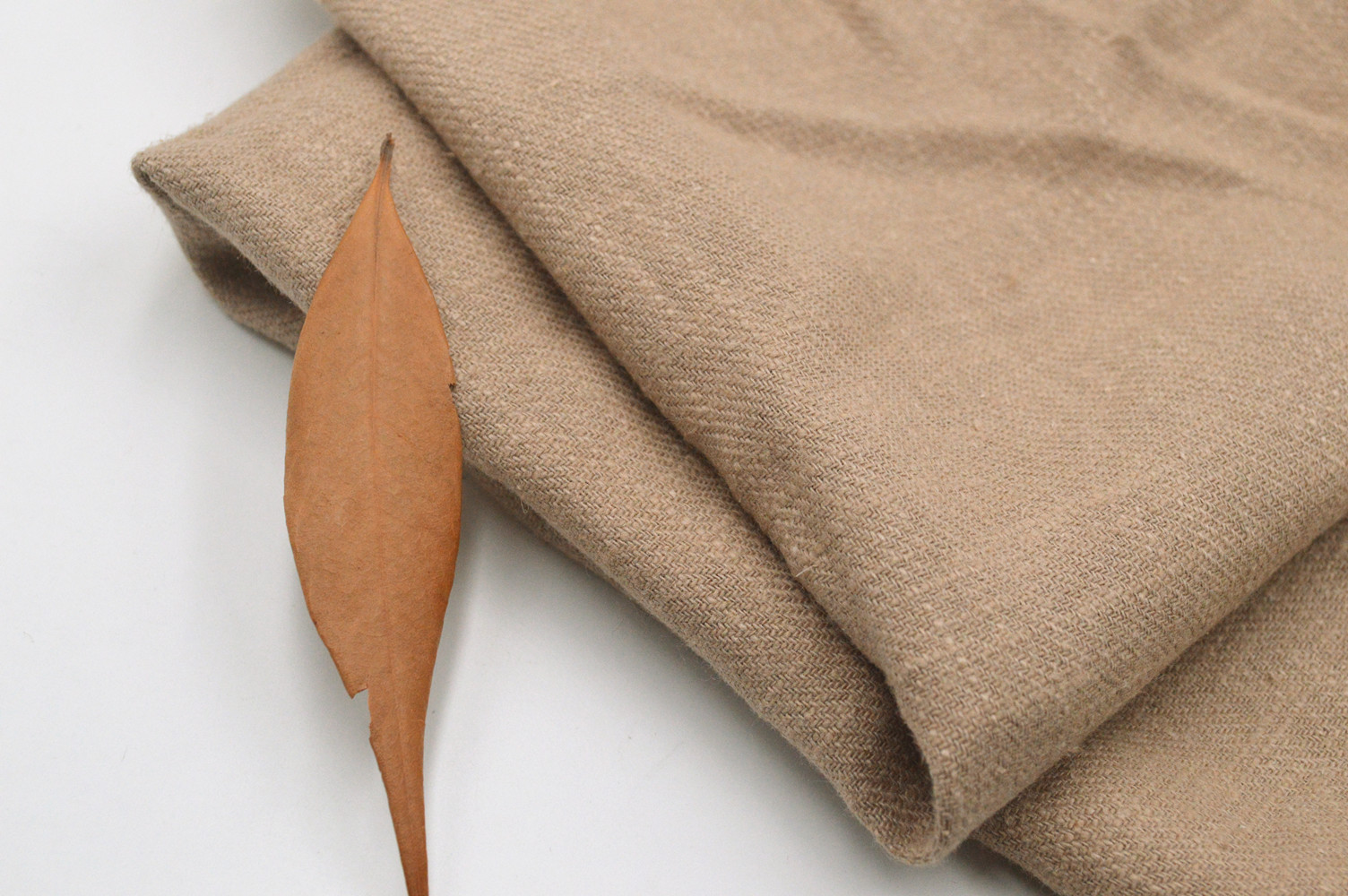 8支纯苎麻斜纹砂洗面料 中式服装裤子面料现货供应