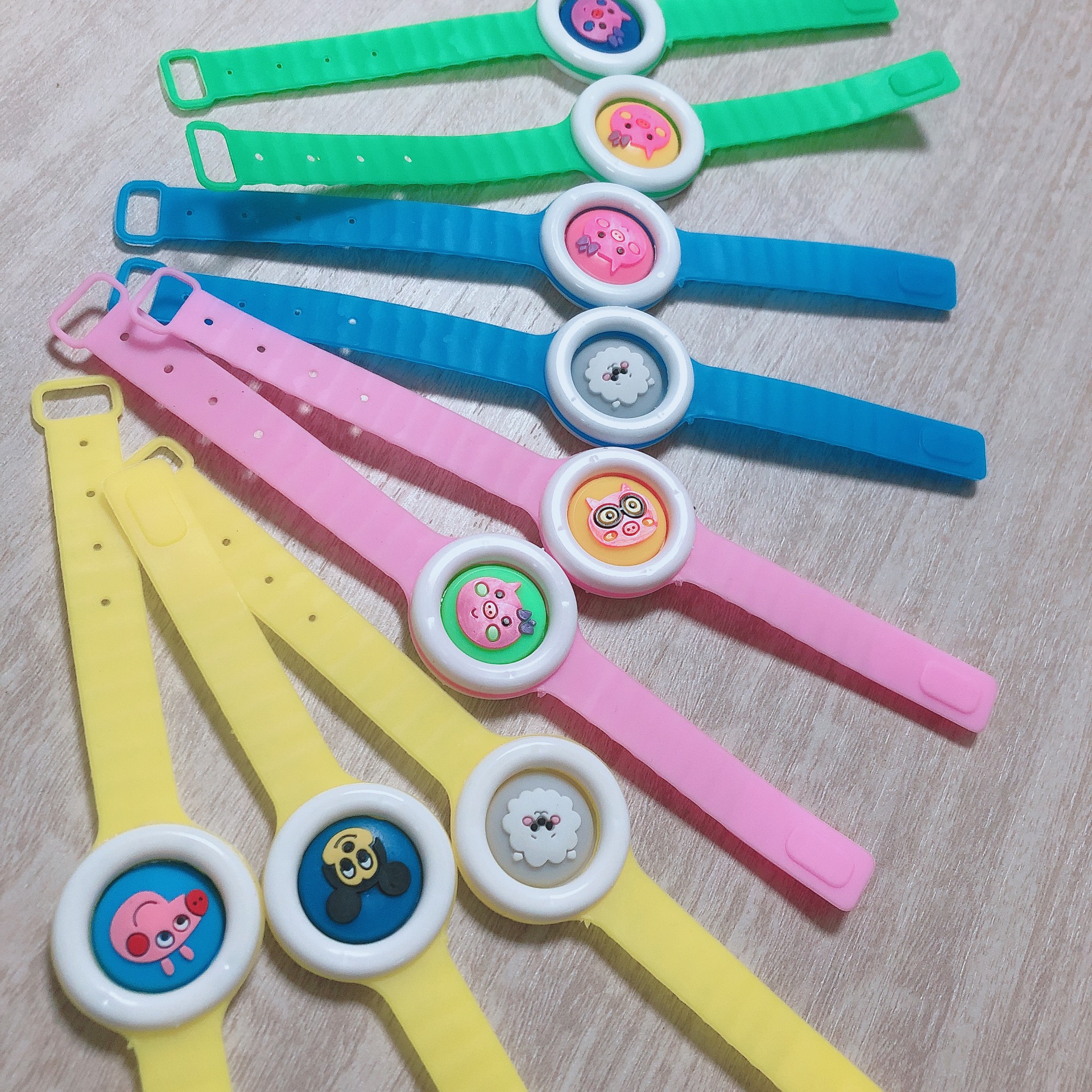 Mosquito Repellent Bracelet Children's Luminous Anti-Mosquito Plaster Watch Insect Repellent Artifact Baby Summer Portable Promotional Gifts Wholesale