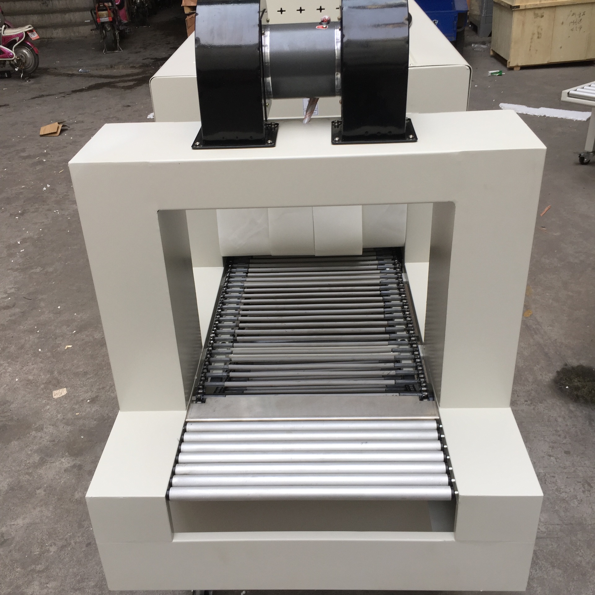 铭纳厂直销收缩膜热收缩机 pe膜包装机 薄膜缩膜机 膜打包机 广州