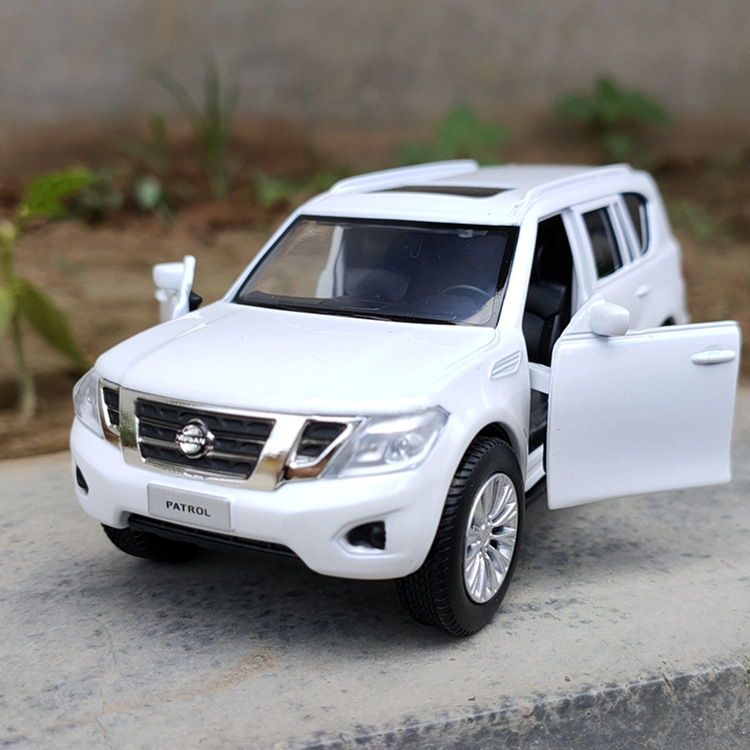 盒装jk1:36日产途乐合金汽车模型回力开门玩具越野车仿真金属车模