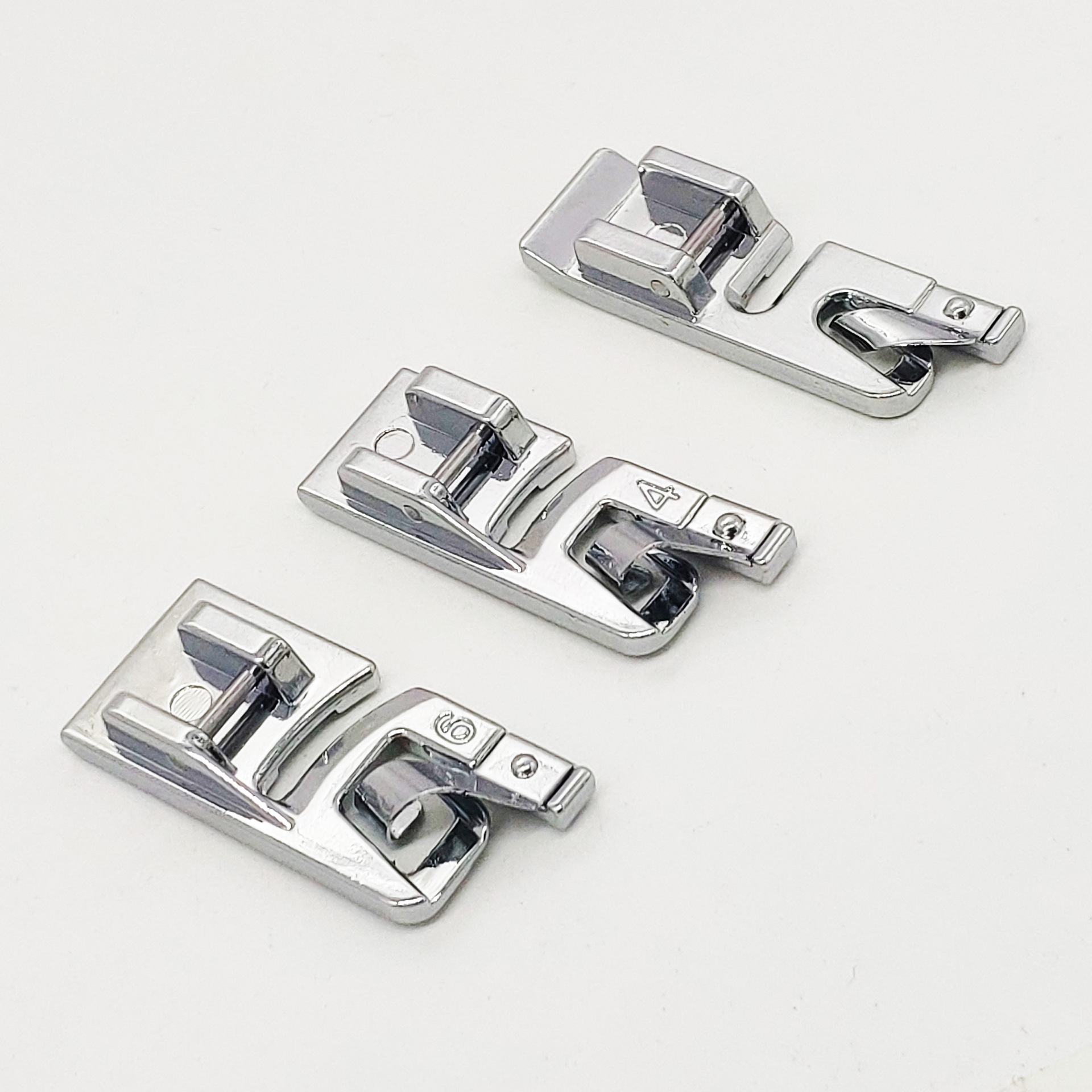 多功能缝纫机压脚卷边压脚3mm4mm6mm组合一套家用卷边压脚