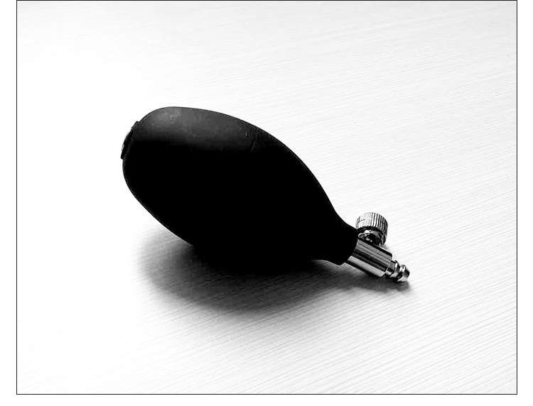 厂家批发血压计配件pvc血压计球配金属气阀血压计充气球定制加工