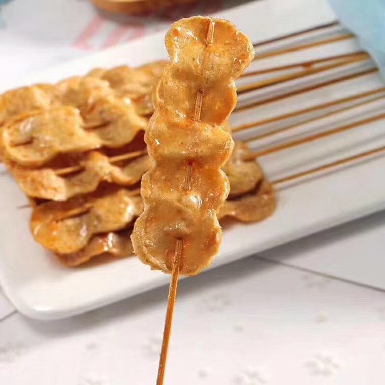 批发泰国进口食品如意蜂蜜沙爹鱼串90g 80包一箱