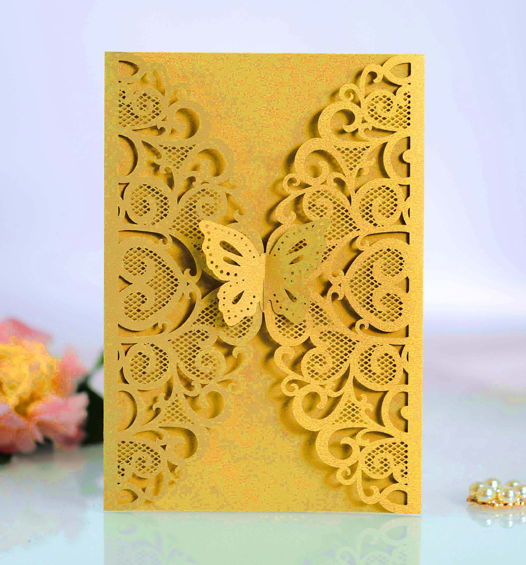 新品贺卡 激光卡片镂空婚礼请柬 蕾丝蝴蝶珠光纸250g邀请函批发