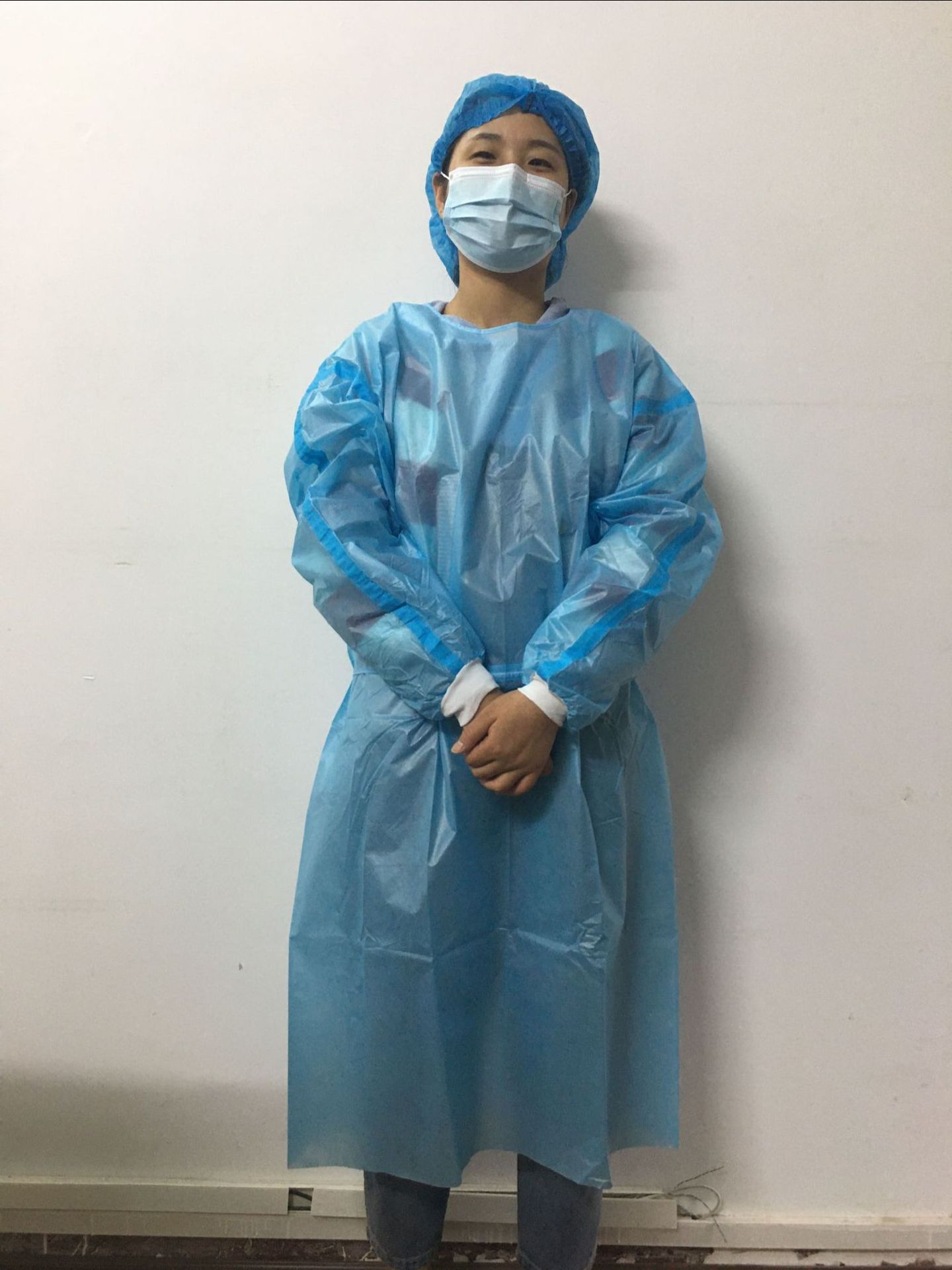 民用无纺布覆膜隔离衣一次性无纺布塑料防水清洁服pe复膜防尘反穿