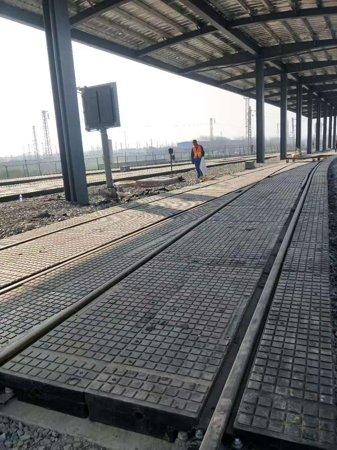 p50新Ⅱ型铁路橡胶道口板 抗压铁路道口板 易安装减震垫支持定制