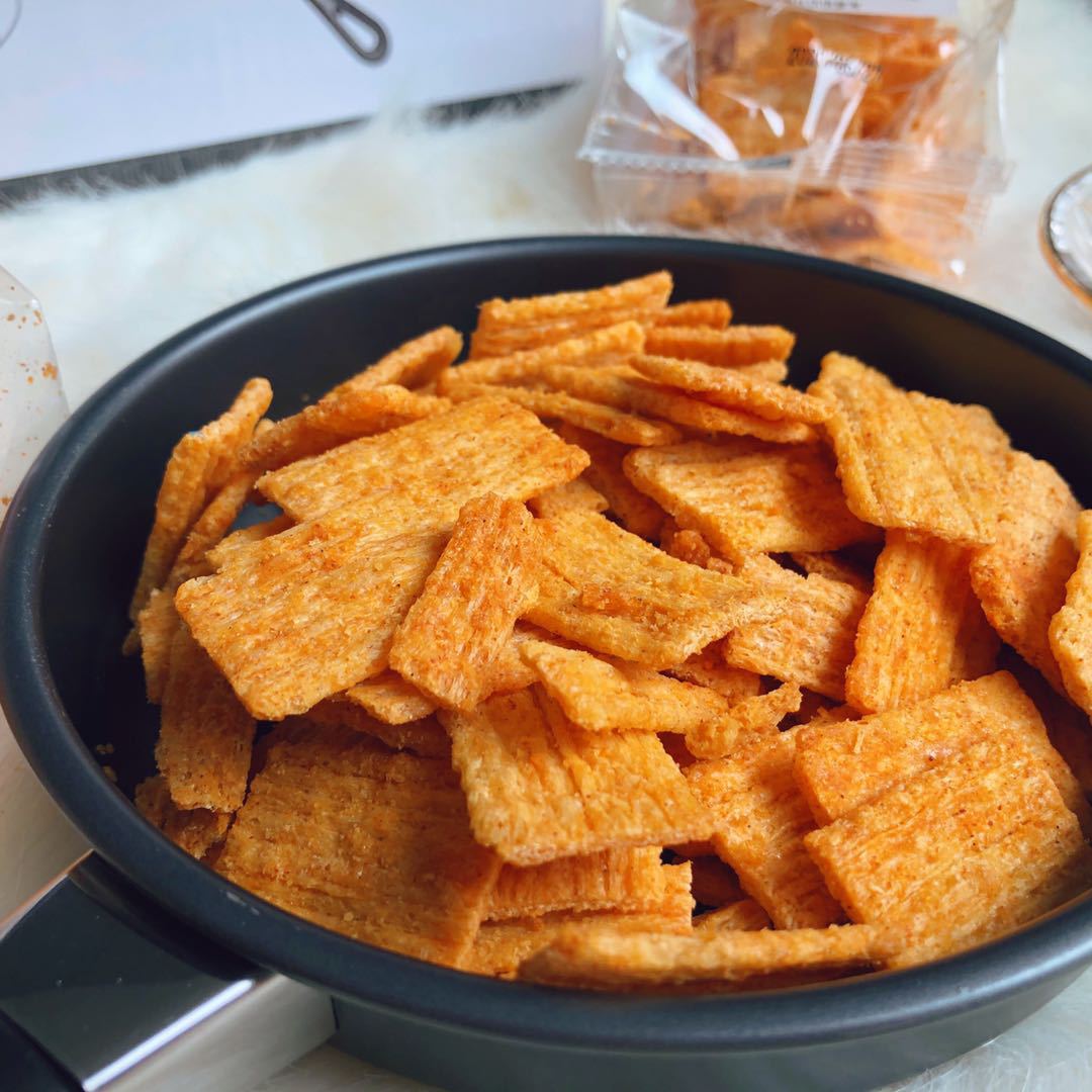 嵩山平底锅巴麻辣香脆网红办公室休闲膨化零食整箱5包360g礼盒装