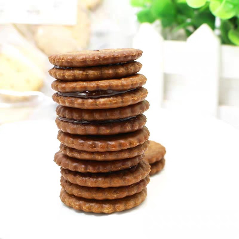 ddung冬己黑糖麦芽饼干咸蛋黄夹心零食散装休闲网红早餐冬己106g