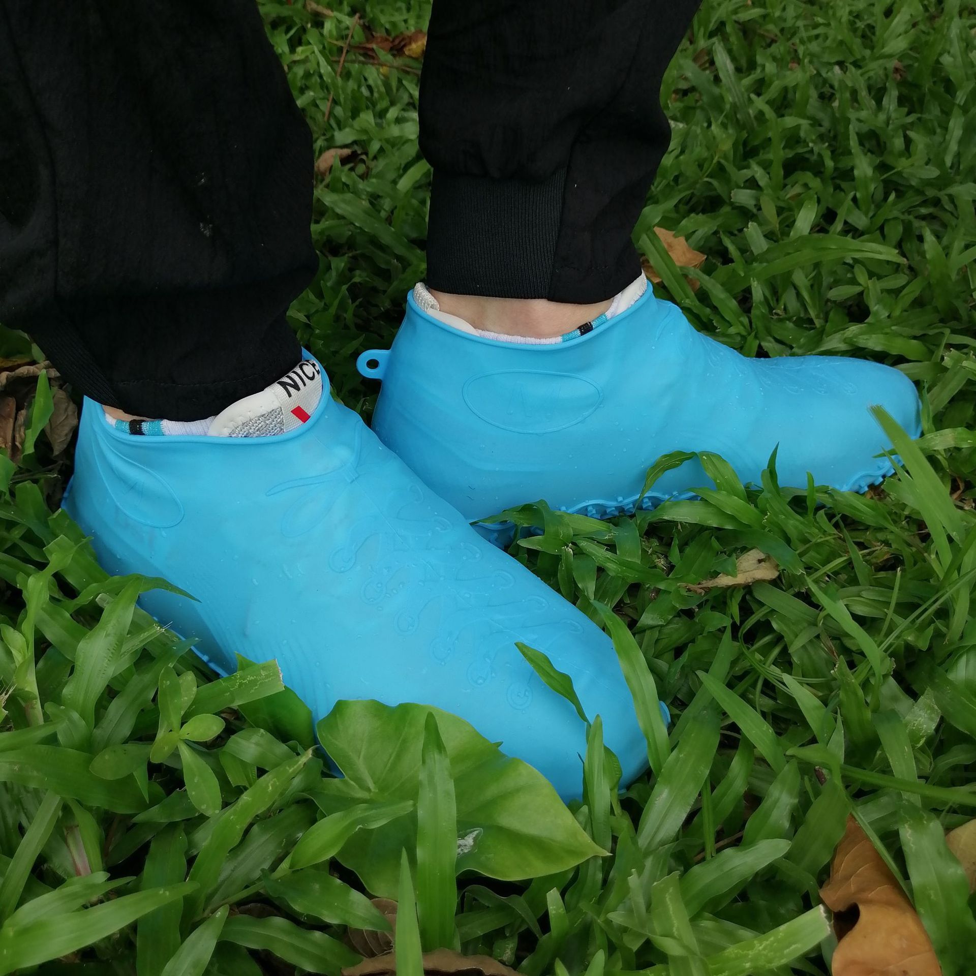 2019新款硅胶鞋套 防滑硅胶雨鞋套 户外运动防水鞋套热销