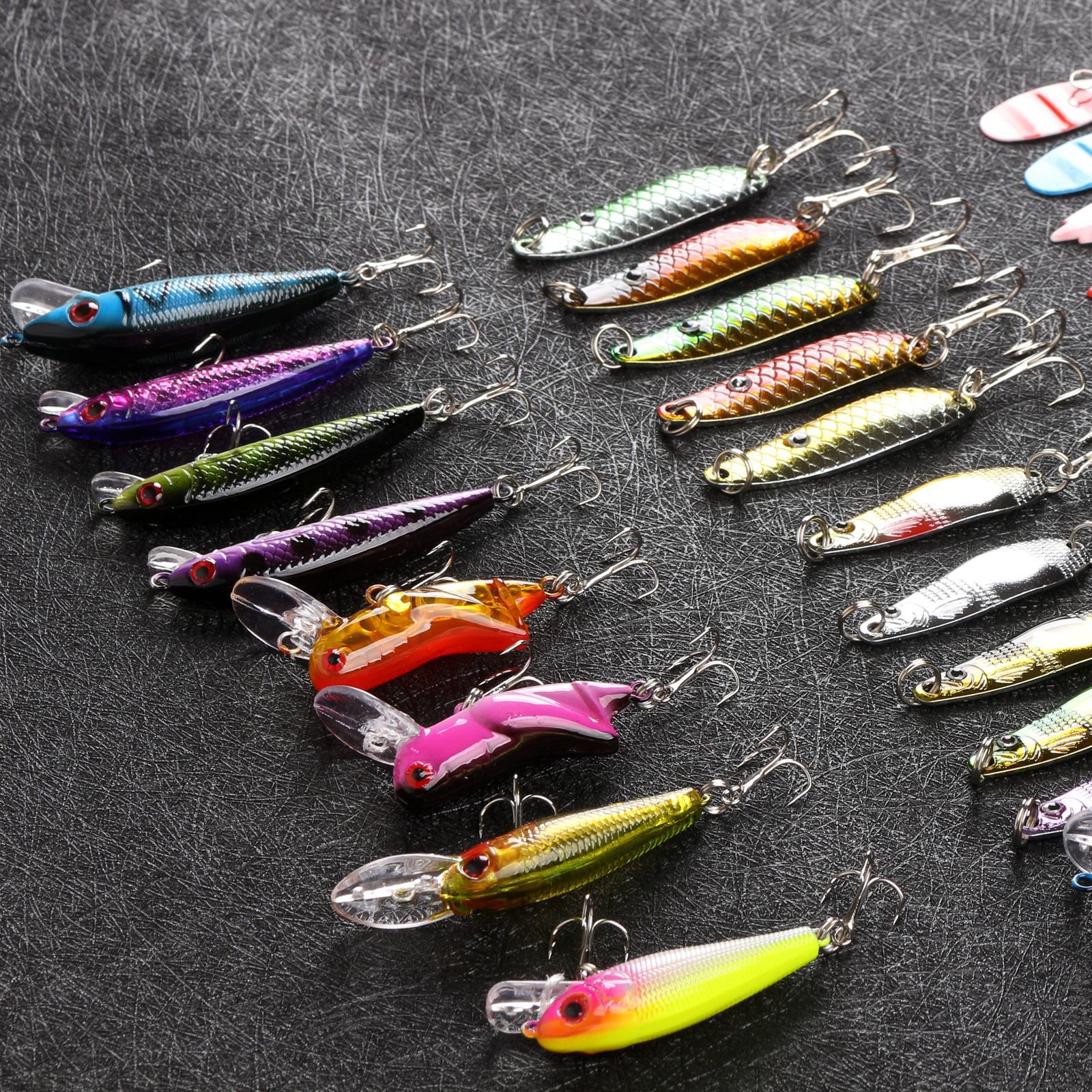 anmuka 路亚饵米诺波扒亮片勺子旋转亮片盒装30只跨境