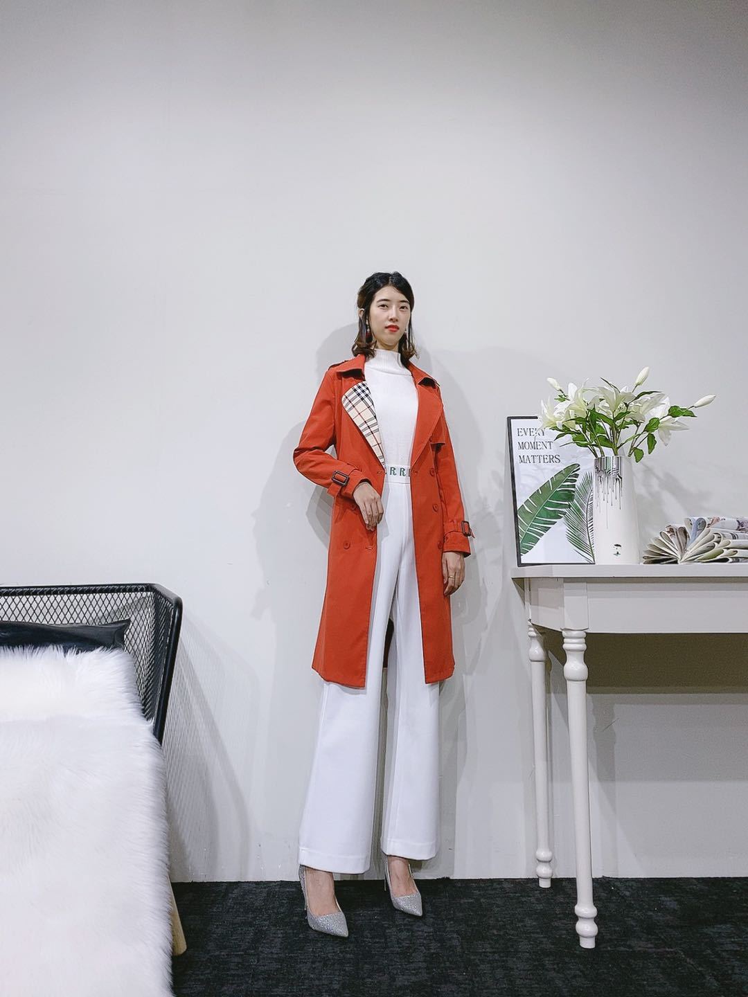 石井商圈进货渠道 素莹风衣 百搭单品 休闲简约 一手货源分份批发