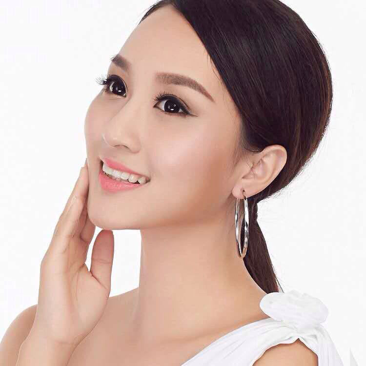 South Korea Dongdaemun Same Type as Fashion Stars Exaggerated Carven Design Big Hoop Earrings Female Rhombus Classic Ear Hook Eardrops
