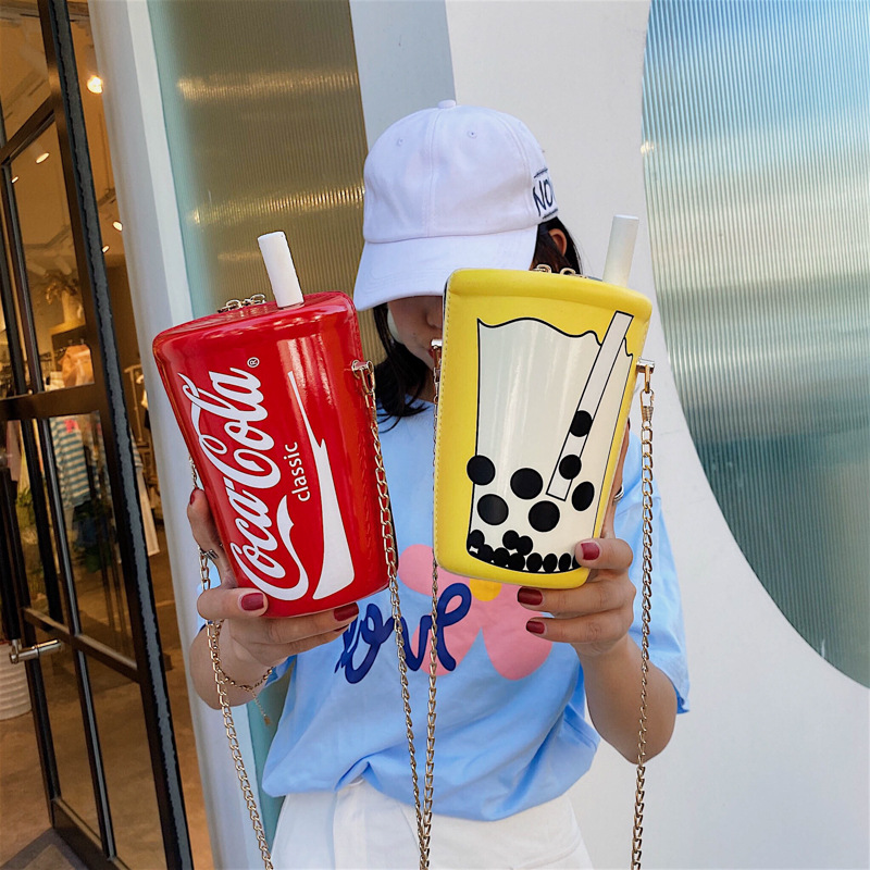 女包包斜挎小包2020新款百搭洋气搞怪卡通可乐包个性易拉罐小包潮