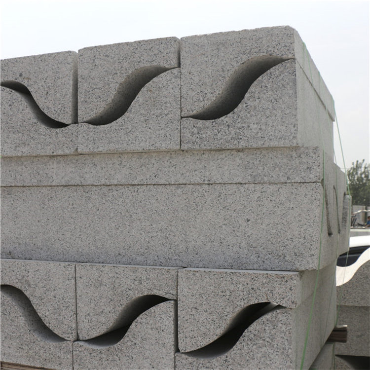 五莲花s型路沿石 异型花岗岩弧形路缘石排水路沿石 五莲花石材厂