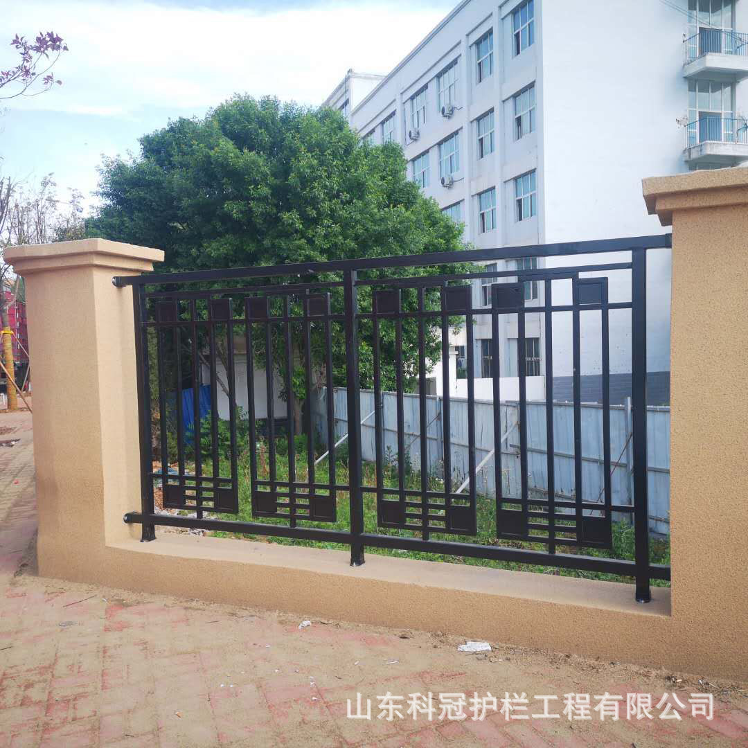 厂家定制铁艺护栏小区别墅庭院围栏学校工厂围墙铁艺栅栏工程定制