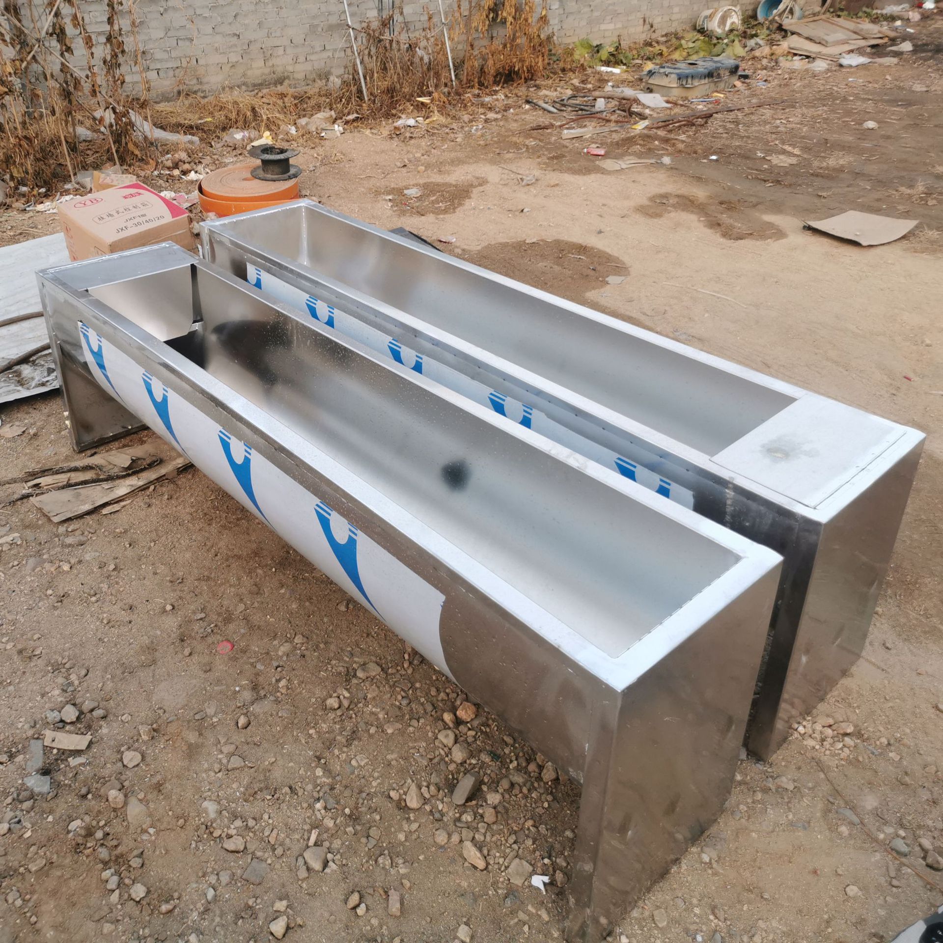 不锈钢牛羊饮水槽 电加热恒温水槽 小型牛羊喝水槽 喂水槽