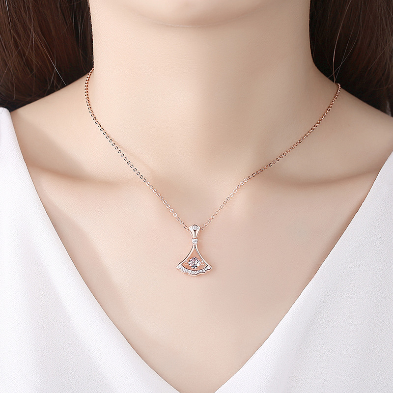 925纯银小裙摆项链女锁骨链网红吊坠跳动的心送女友情人节礼物