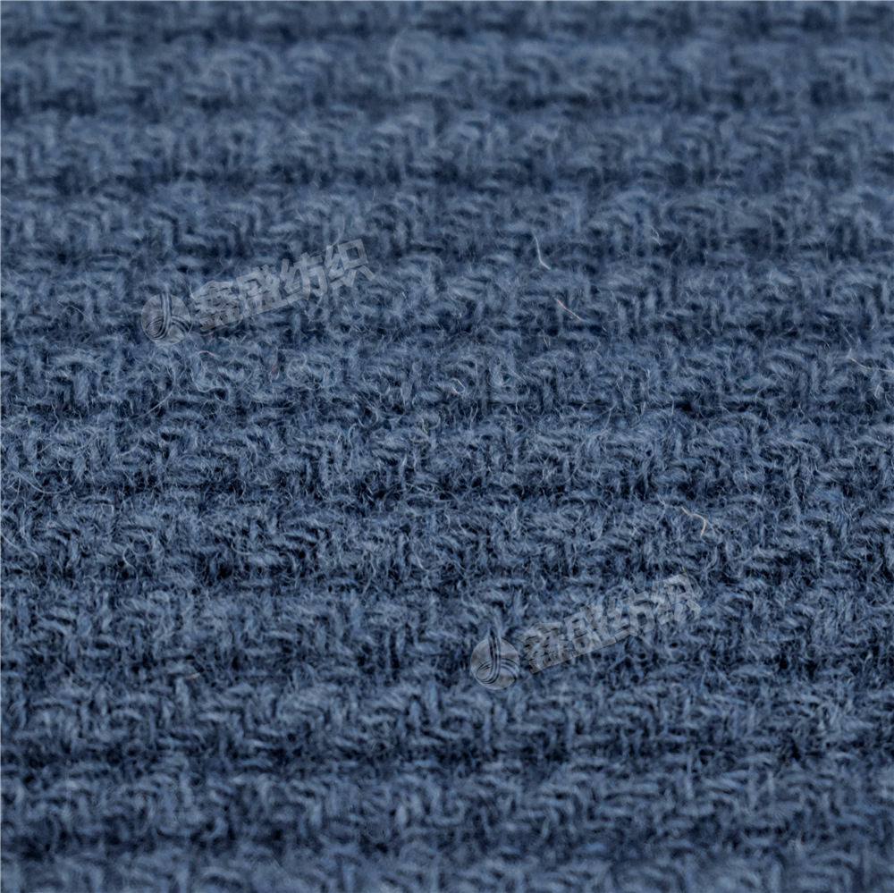 秋冬60羊毛半精纺梭织凹凸感肌理提花编织呢子布料现货w90622