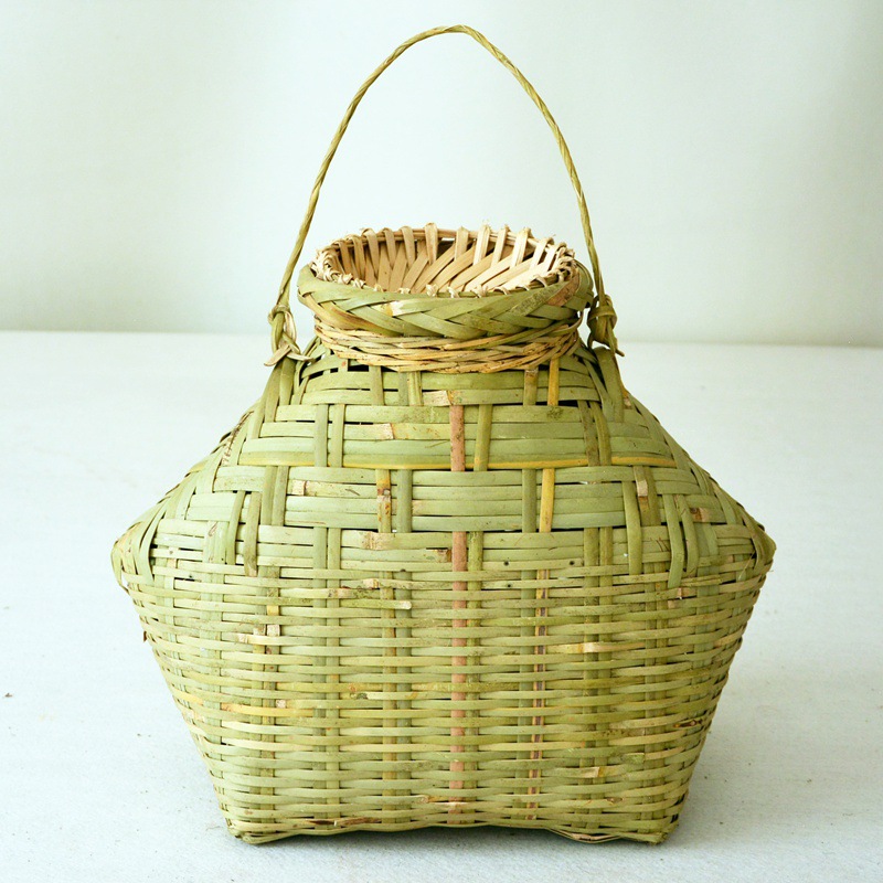 竹编鱼篓传统手编装鱼笼子有盖 捉鱼渔获竹笼装黄鳝泥鳅竹篓笆篓