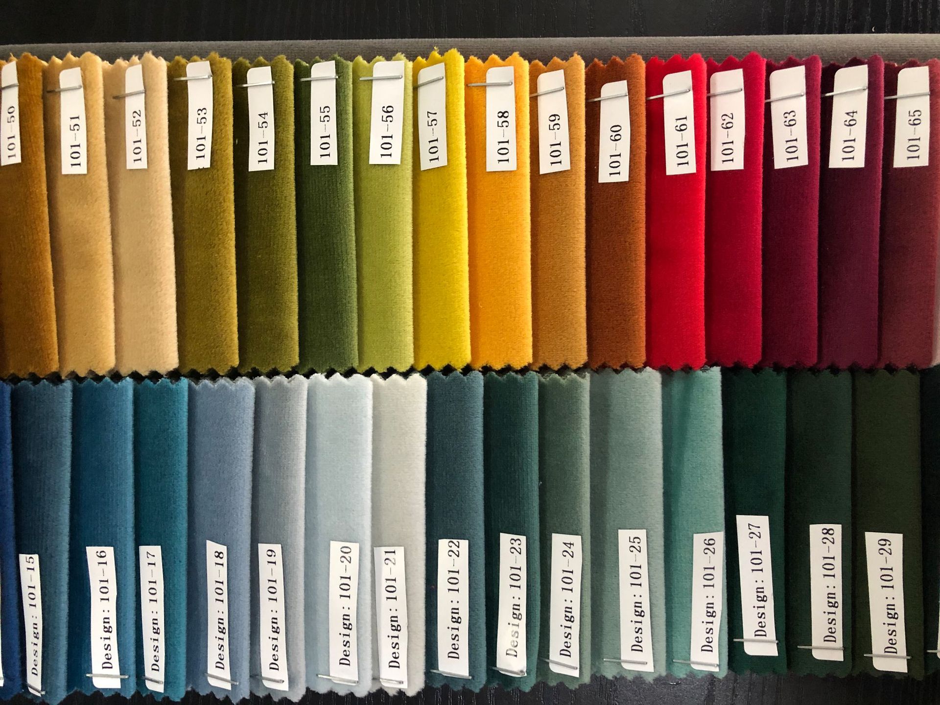 绒布批发天鹅绒荷兰绒丽丝绒面料沙发抱枕地垫窗帘布料厂家现货