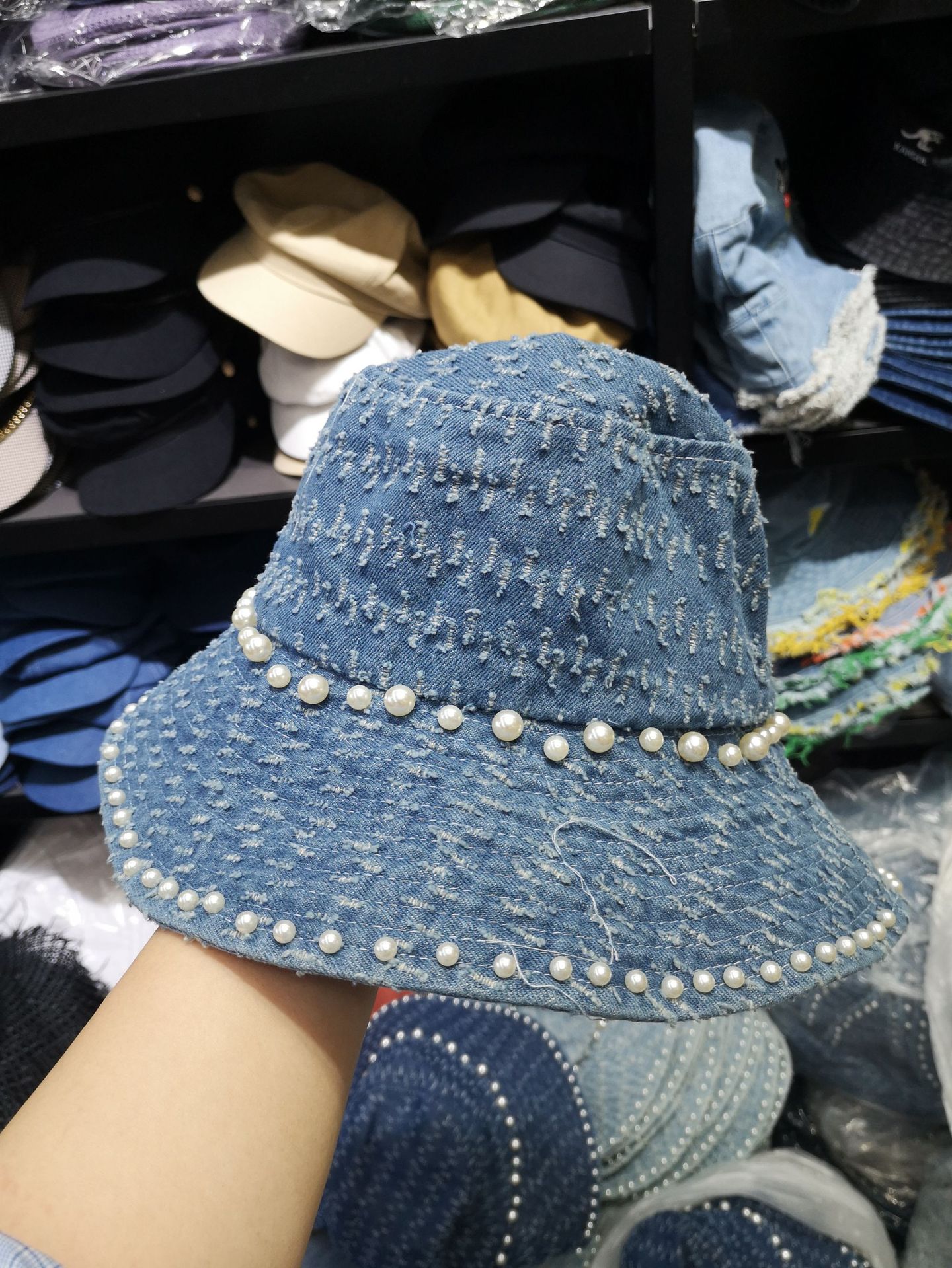 网红款气质珍珠牛仔布帽子女夏天休闲渔夫帽韩版时尚遮阳帽盆帽潮