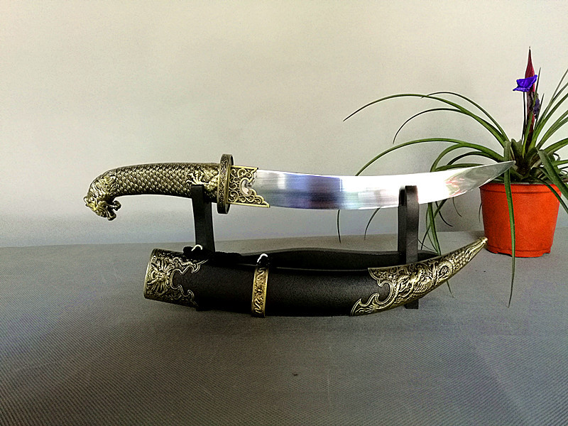 88斤宝剑名称:    不锈钢龙形弯剑hk