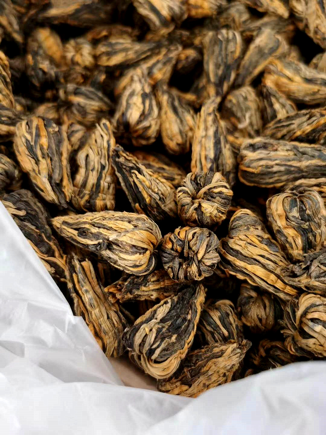 2021年春滇红茶 云南凤庆金丝宝塔红 功夫茶叶手工茶500克批发