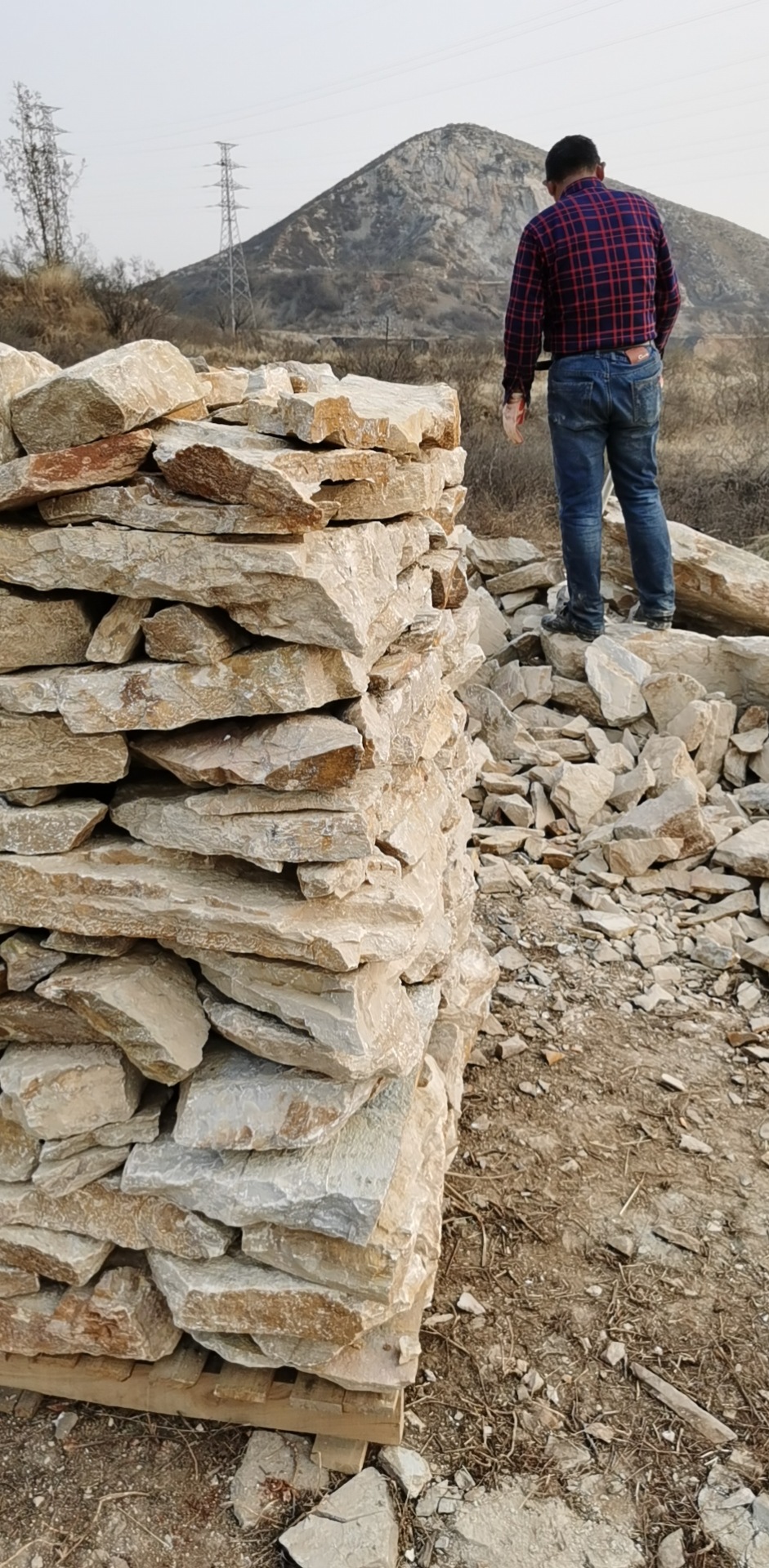 厂家批发石材垒墙石 小区别院不规则散片砌墙毛石浆砌石片石毛石