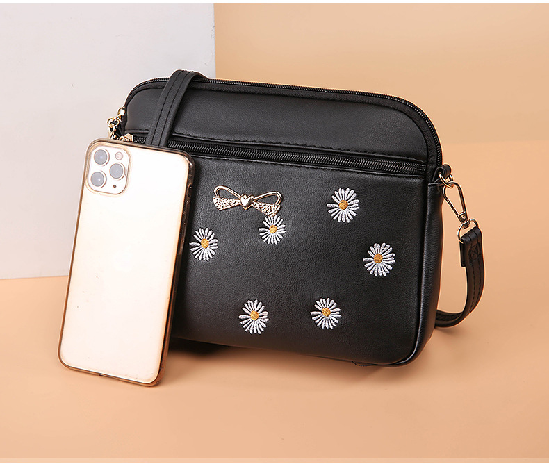 花纹单肩包女小包斜挎手机包中年妈妈买菜贝壳一件代发跑江海地摊