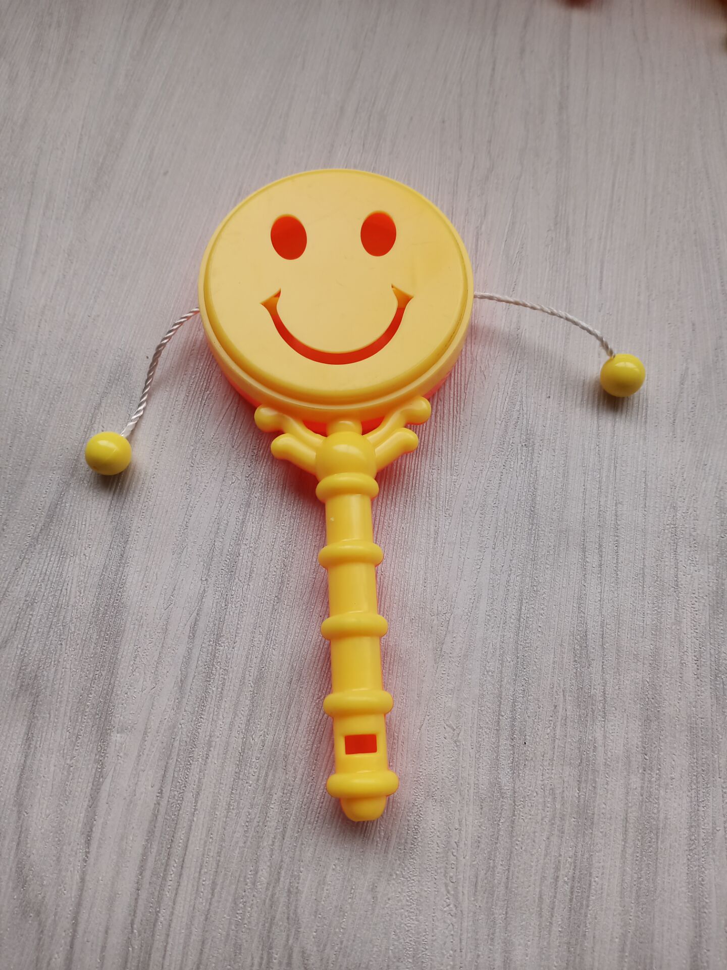 816摇鼓笑脸双色口哨摇鼓玩具拨浪鼓0-3岁宝宝手摇铃摇鼓玩具批发