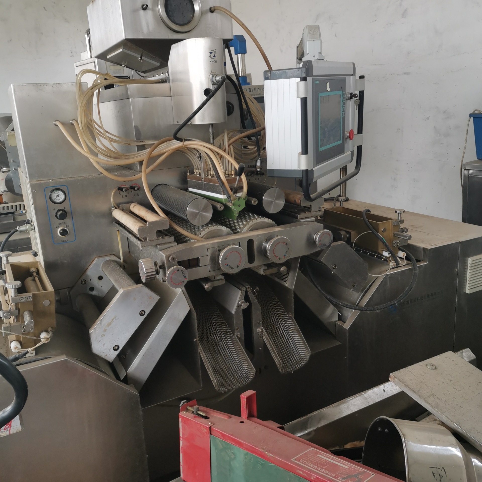 二手软胶囊机北京鑫航ywj315全自动软胶囊机胶囊填充机转笼干燥