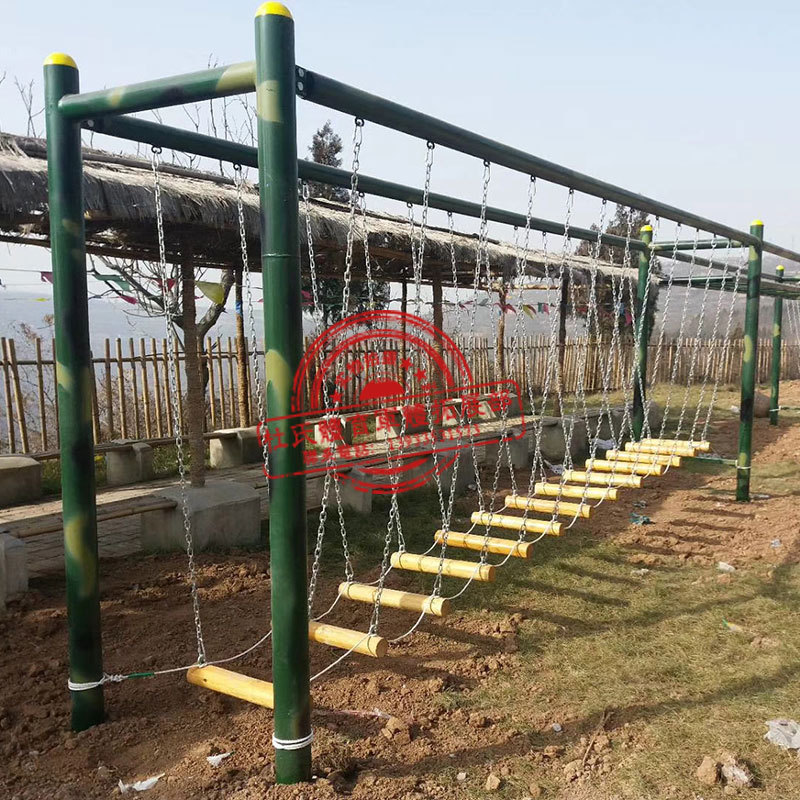 地面荡木桥吊桩桥秋千桥心理训练器户外拓展儿童游乐团队协作器材
