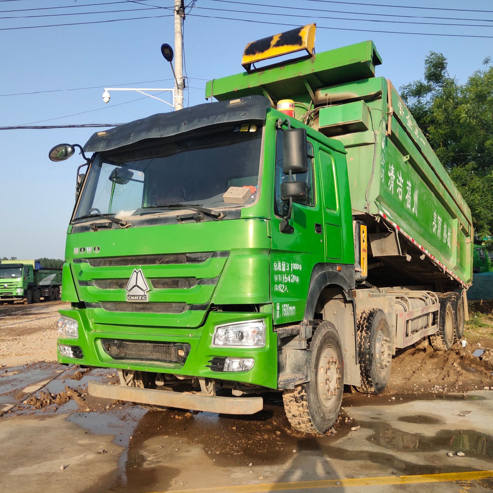 销售欧曼工程自卸车 后八轮自卸渣土车 5.8米大箱二手后翻自卸车