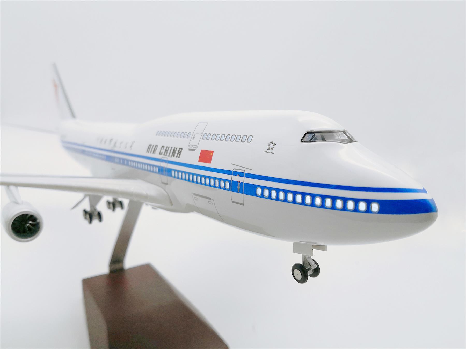 波音747-400中国国际航空 带led电控灯光起落架 民航客机模型礼品