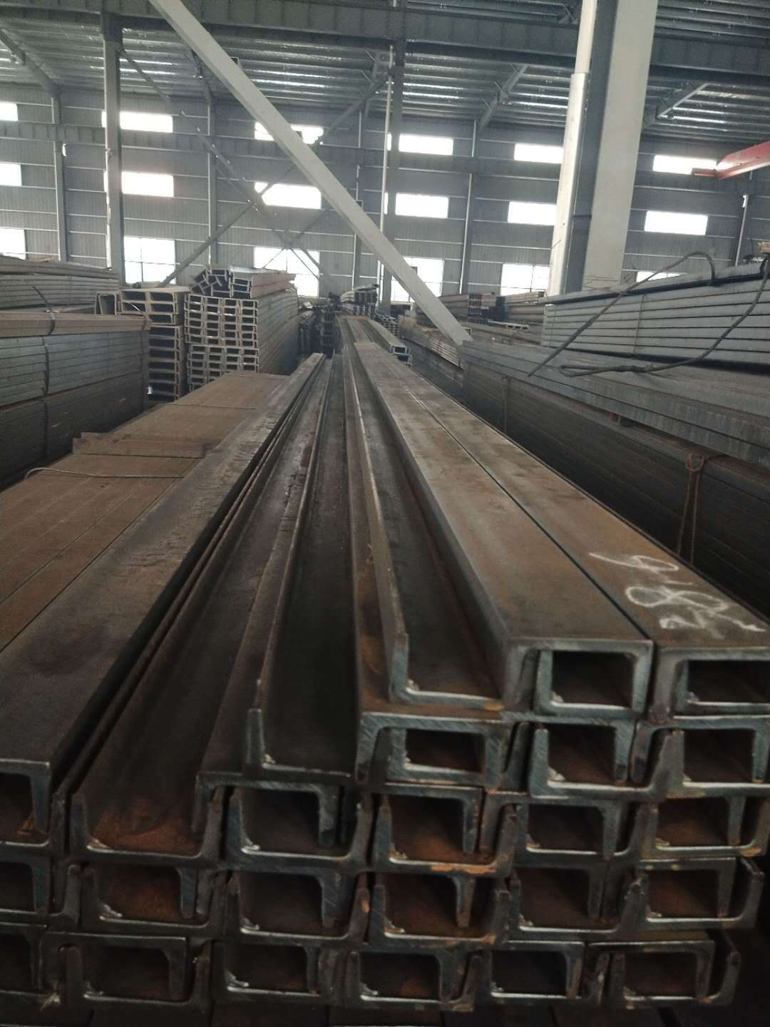 现货供应8#槽钢q235b矩形板 方管国标现货批发厂家直供无锡代理