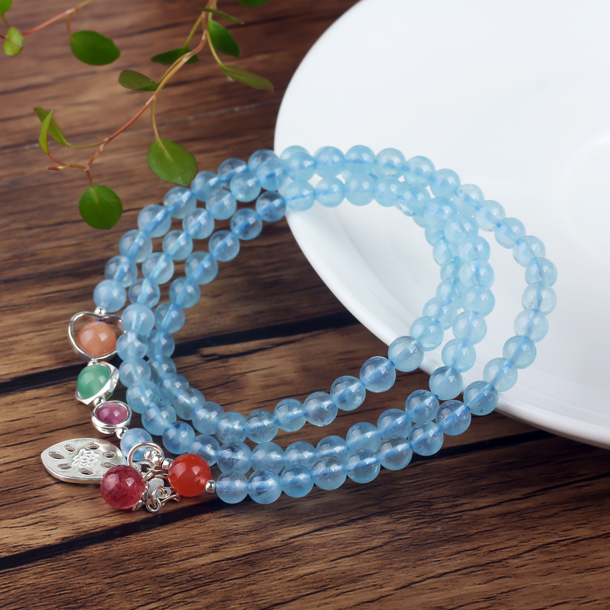 天然级冰透海蓝宝手链三圈海蓝宝水晶手串女生日礼物