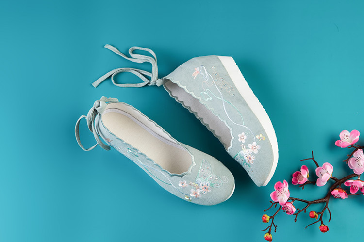 晚蝶-步云履汉服鞋子女古风古装搭配复古民族风绣花鞋子女