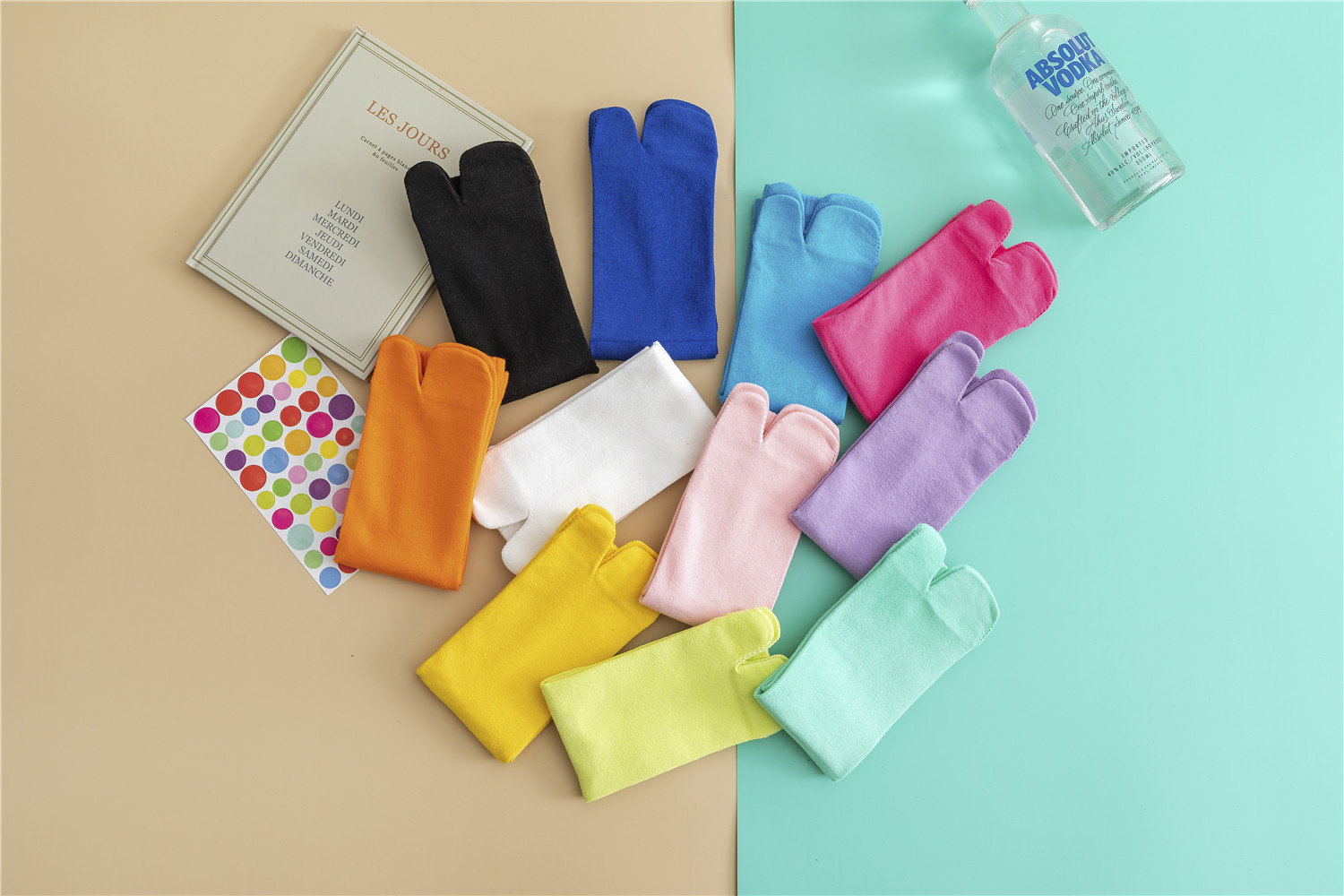 2020秋冬新品韩版纯色高罗口橡筋女士二趾袜个性时尚全棉中筒袜