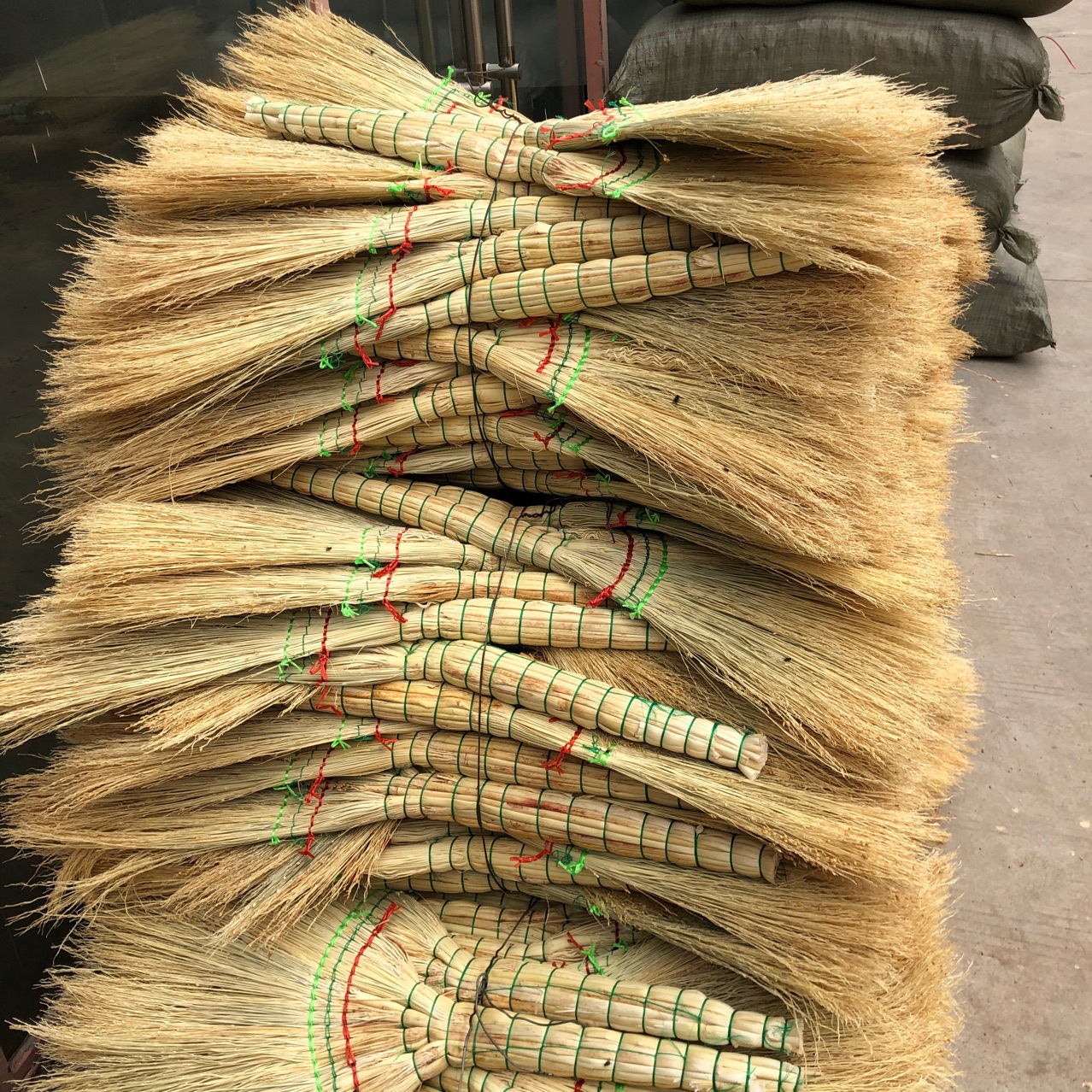 【仕花商贸】学校教育专供高粱扫帚金丝苗园林室外扫大扫帚学校