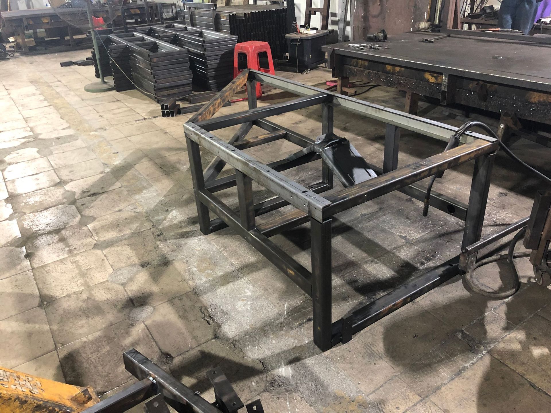 大型机架焊接加工厂 机架焊接加工 钢结构焊接机械加工-阿里巴巴