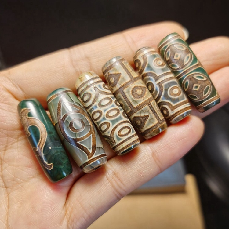 Tibet Antique Dragon Scale Texture Emerald Green Dzi Bead Pendant Old Agate Distressed Leash Pendant Diy Accessories Wholesale