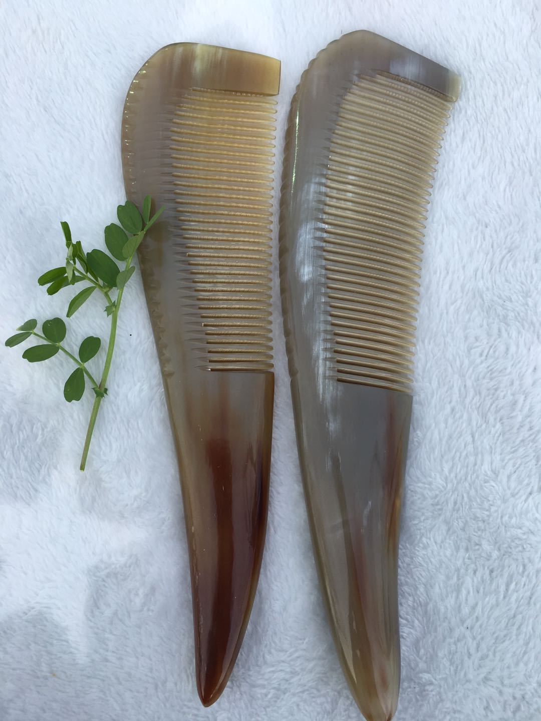 天然正品牛角梳非洲小黄牛角梳子家居防静电美妆梳子礼品厂家批发