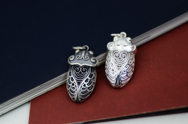 足银990缕空古法知了一鸣惊人蝉吊坠女 纯银复古百搭毛衣链配饰