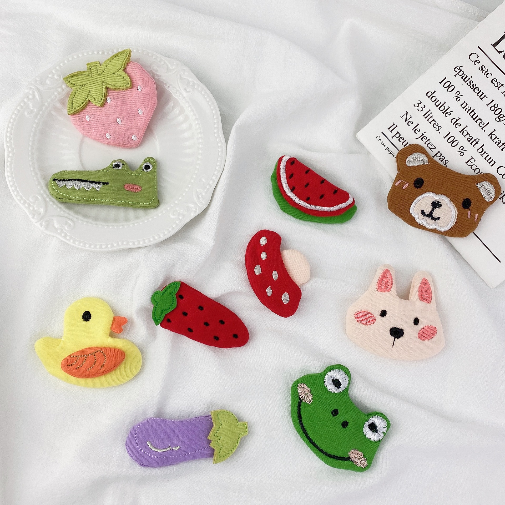 创意小熊水果布艺卡通发夹儿童可爱软萌bb夹网红少女碎发夹发饰